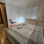 Petibo Apt - Green Grove - Free Parking In Garage