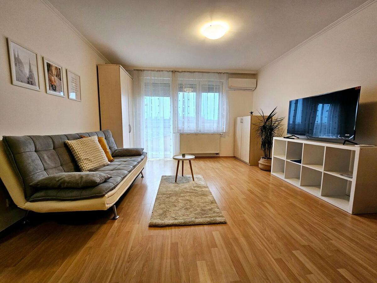 Petibo - Grove - Free Parking In Garage * Budapest